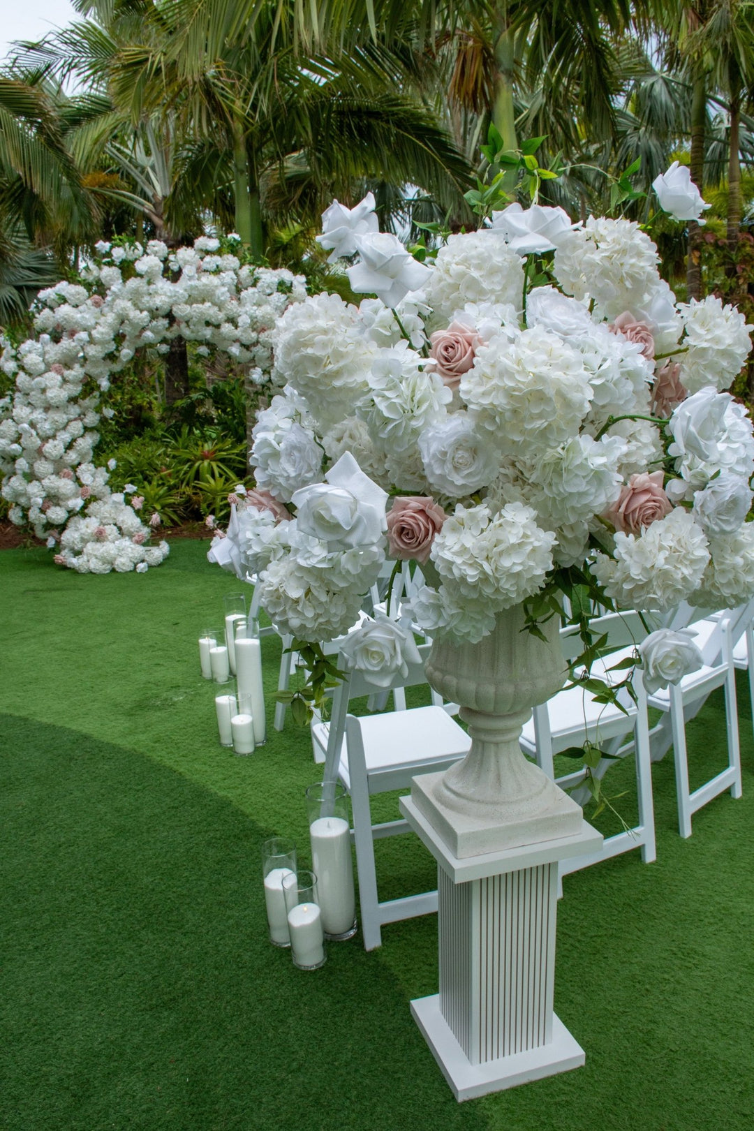 Set of 2 White Urn Pedestals (21" H) - Petyls