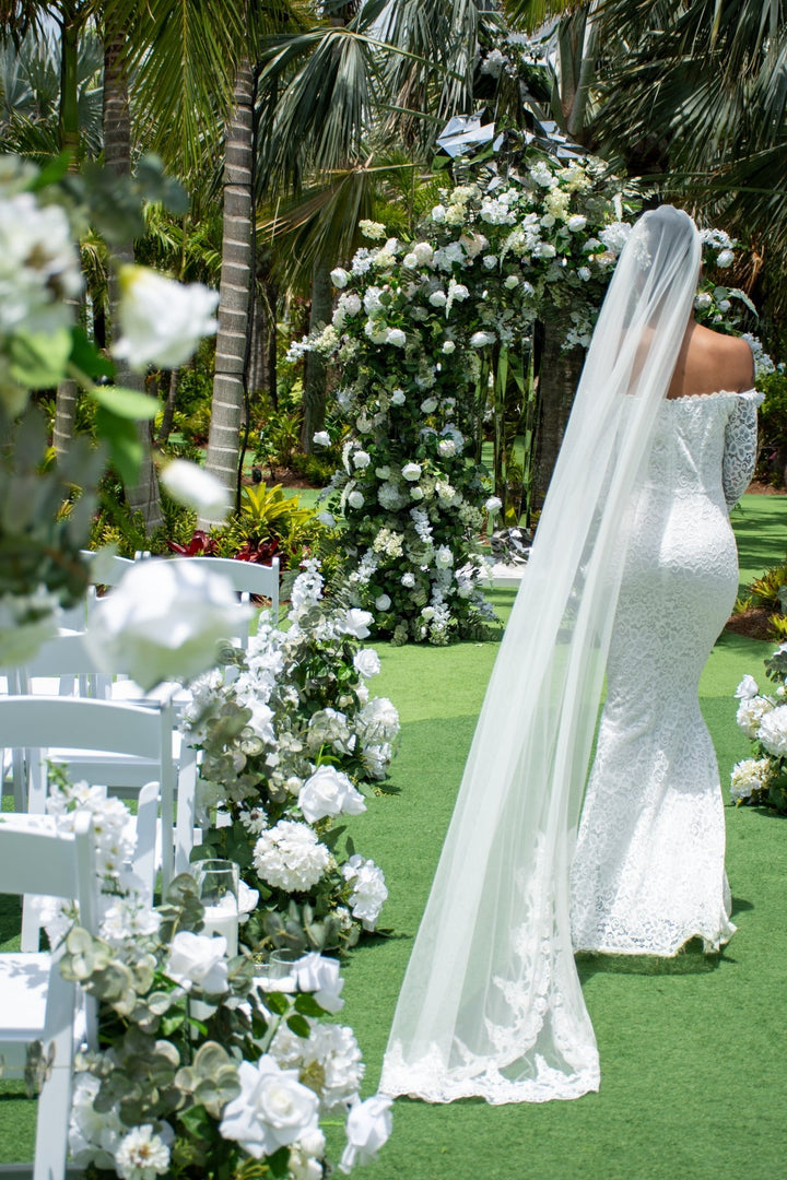 The Emori Aisle Flowers - Petyls